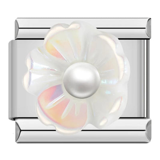 White Flower and its Pearl in 3D - Charms Official